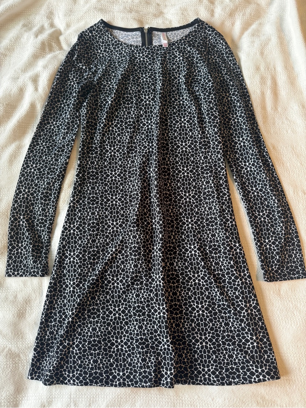 Xhilaration Black and White Printed Long-Sleeve Dress